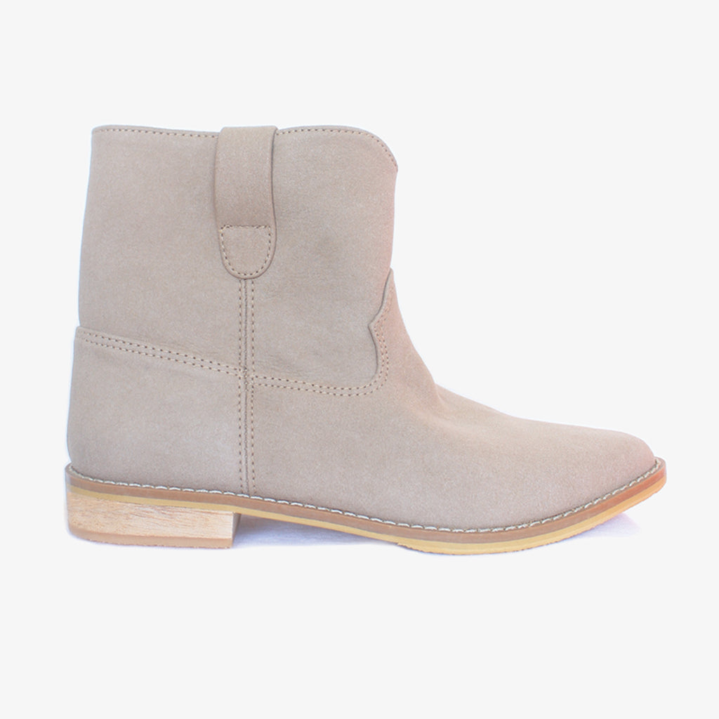 Vegan boots for women Australia. Flat boots beige, light coloured. pointy simple style women's boots. Vegan faux-suede Summer Spring Autumn Winter boots Australia. Handmade in Bali, ethical fashion, female-run business, cruelty-free footwear. Tasmania vegan shoes for women