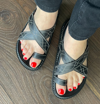 BILLIE Fits size 39