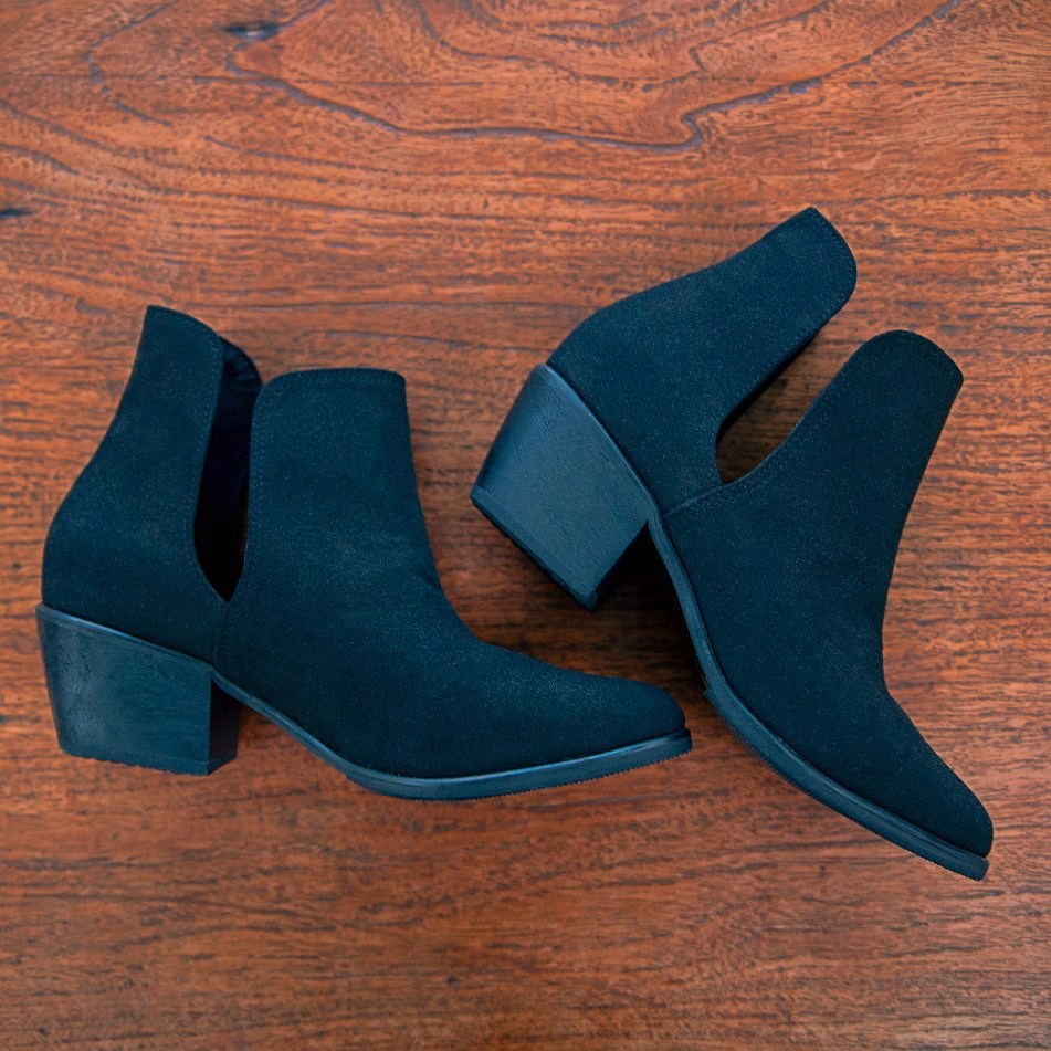 JENNA: Vegan Suede Boots fits sz: 38 |42