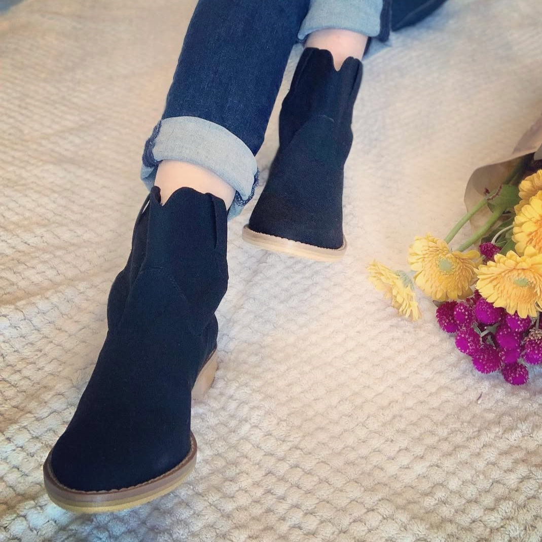 [Pre-order] EDEN: Vegan Suede Boots