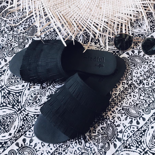 [Pre-order] GIGI: Vegan Suede Fringed Slides