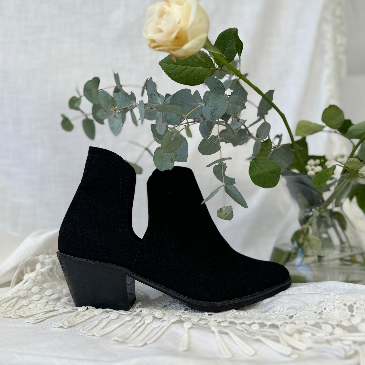 JENNA: Vegan Suede Boots fits sz: 38 |42