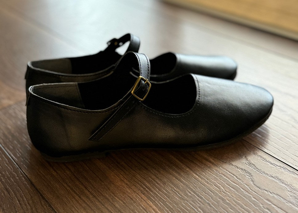 EVIE: Vegan Leather Ballet Flats Fits: 35 | 36 | 41