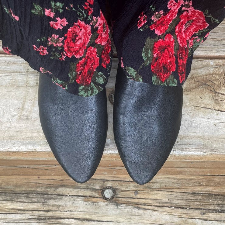 ROONEY: Vegan Leather Mules Black fits 35.5