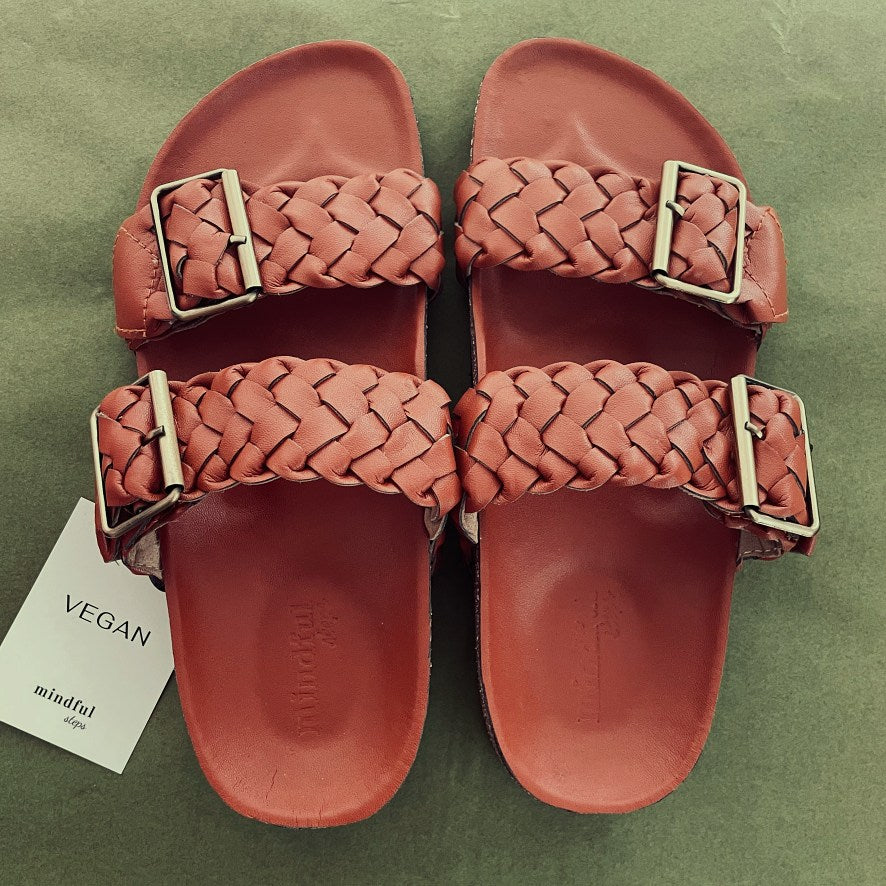 MILEY: Vegan Leather Slides fits sz: 41