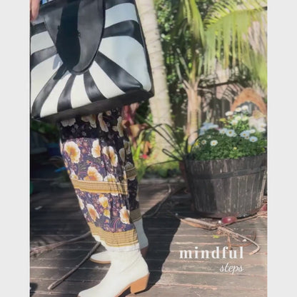 THANDIWE: Vegan Leather Handbag Black and White